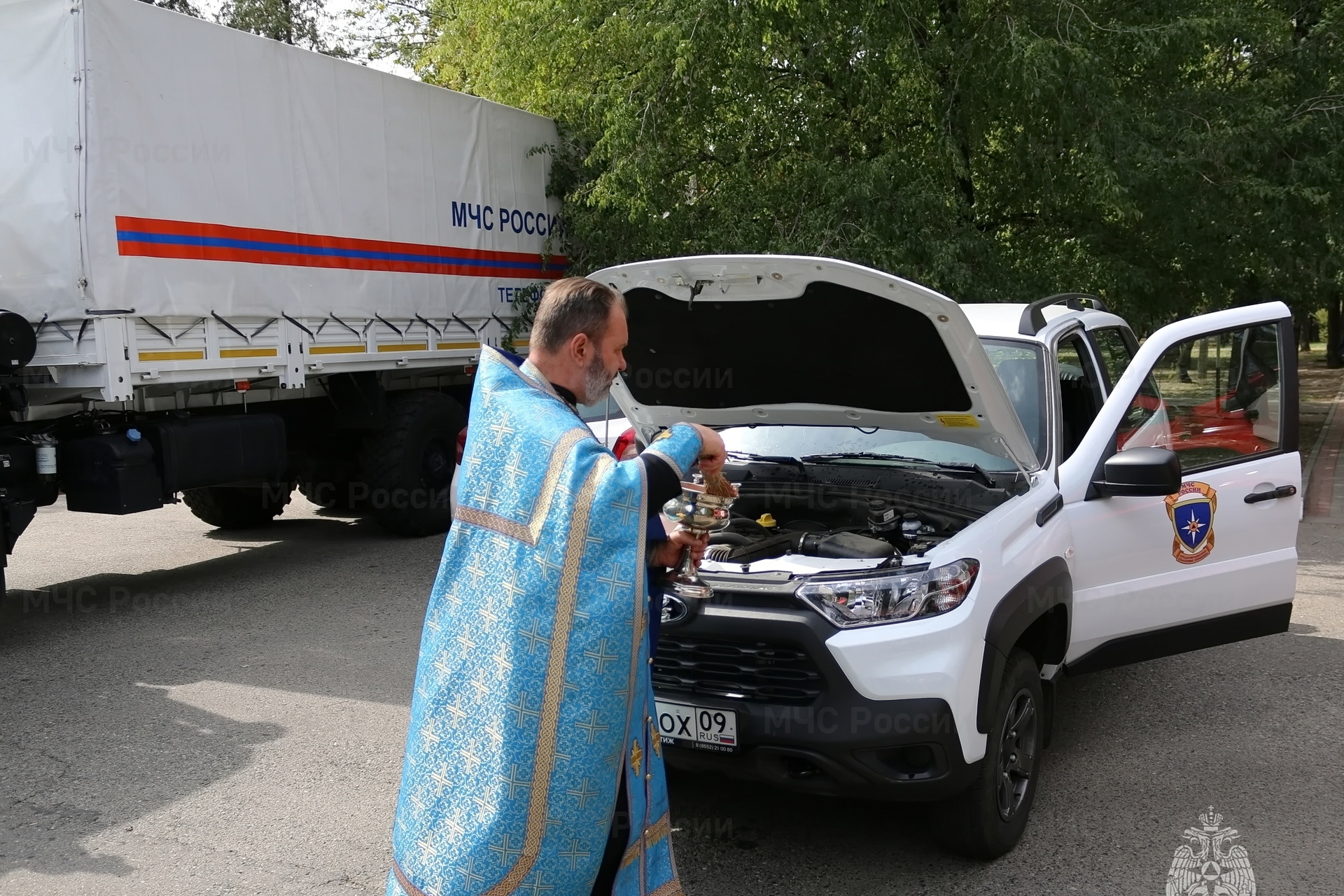 Сотрудники МЧС побывали в храмах епархии