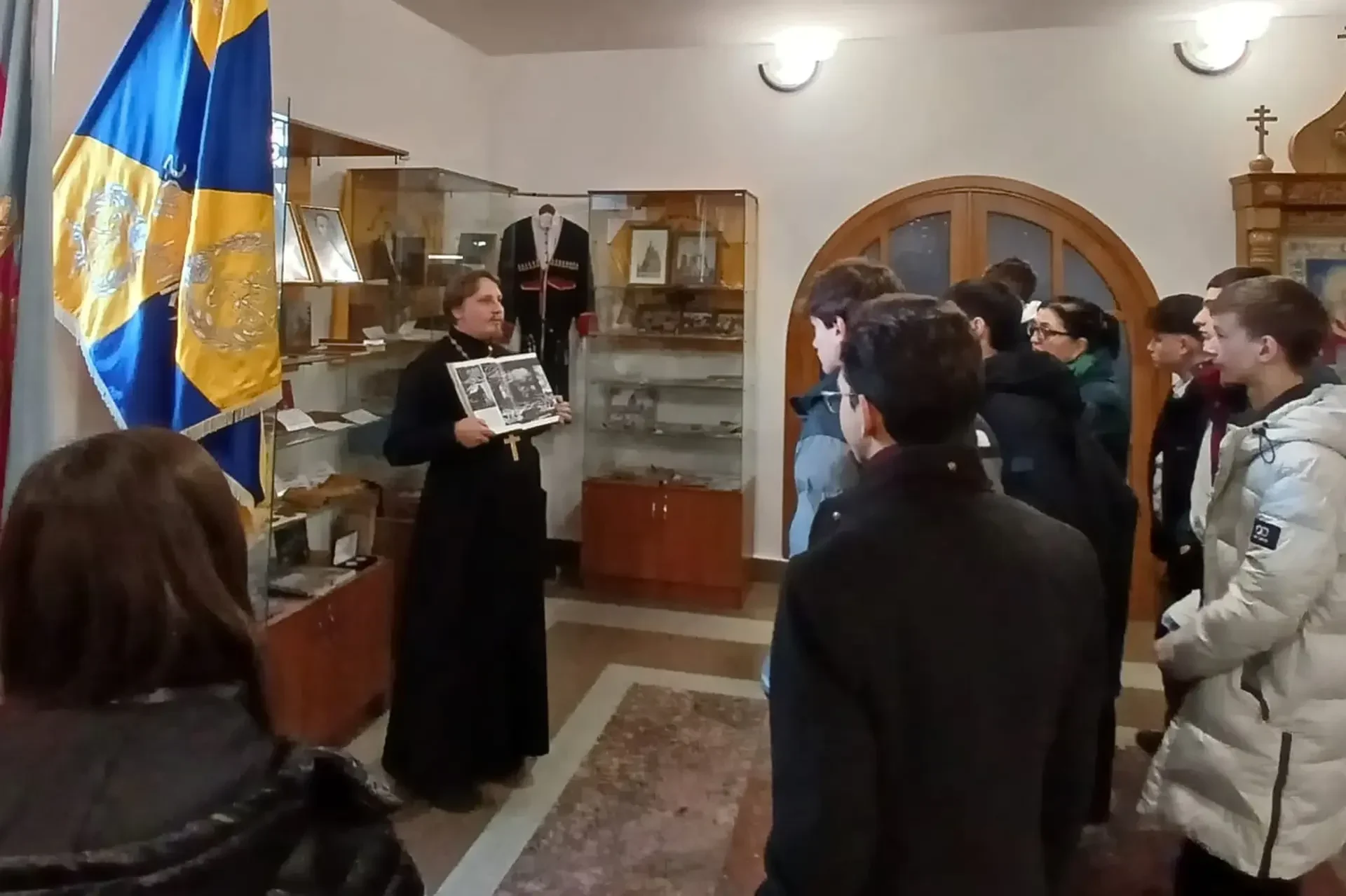 Личные вещи священников-ветеранов заинтересовали школьников