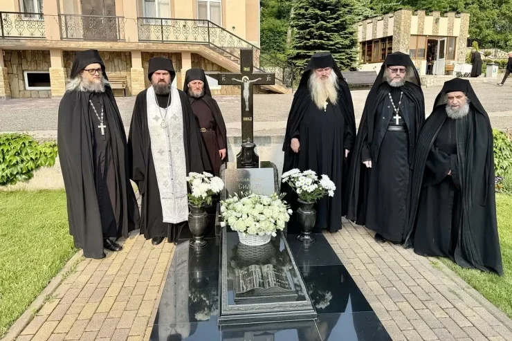 В Бештаугорской обители молитвенно почтили память архимандрита Силуана