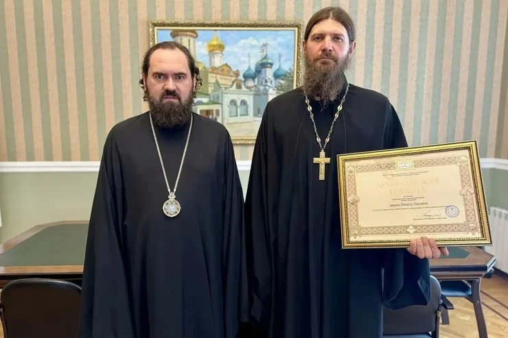 Архиепископ Феофилакт поздравил настоятеля