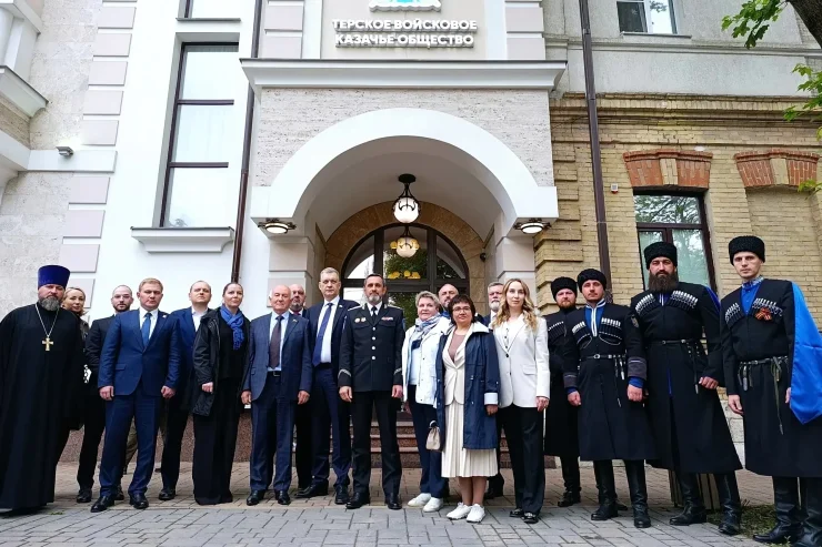 Комитет Госдумы начал выездное заседание с благословения