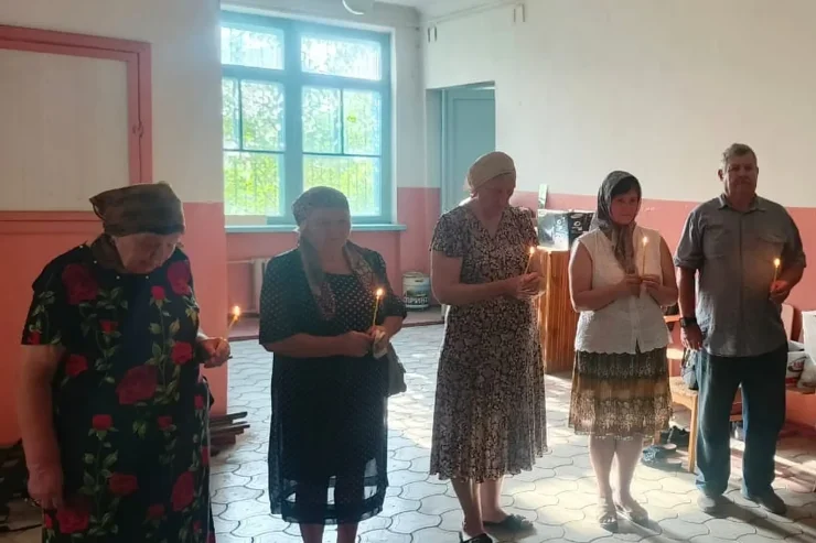 Царственных страстотерпцев почтили в малой общине