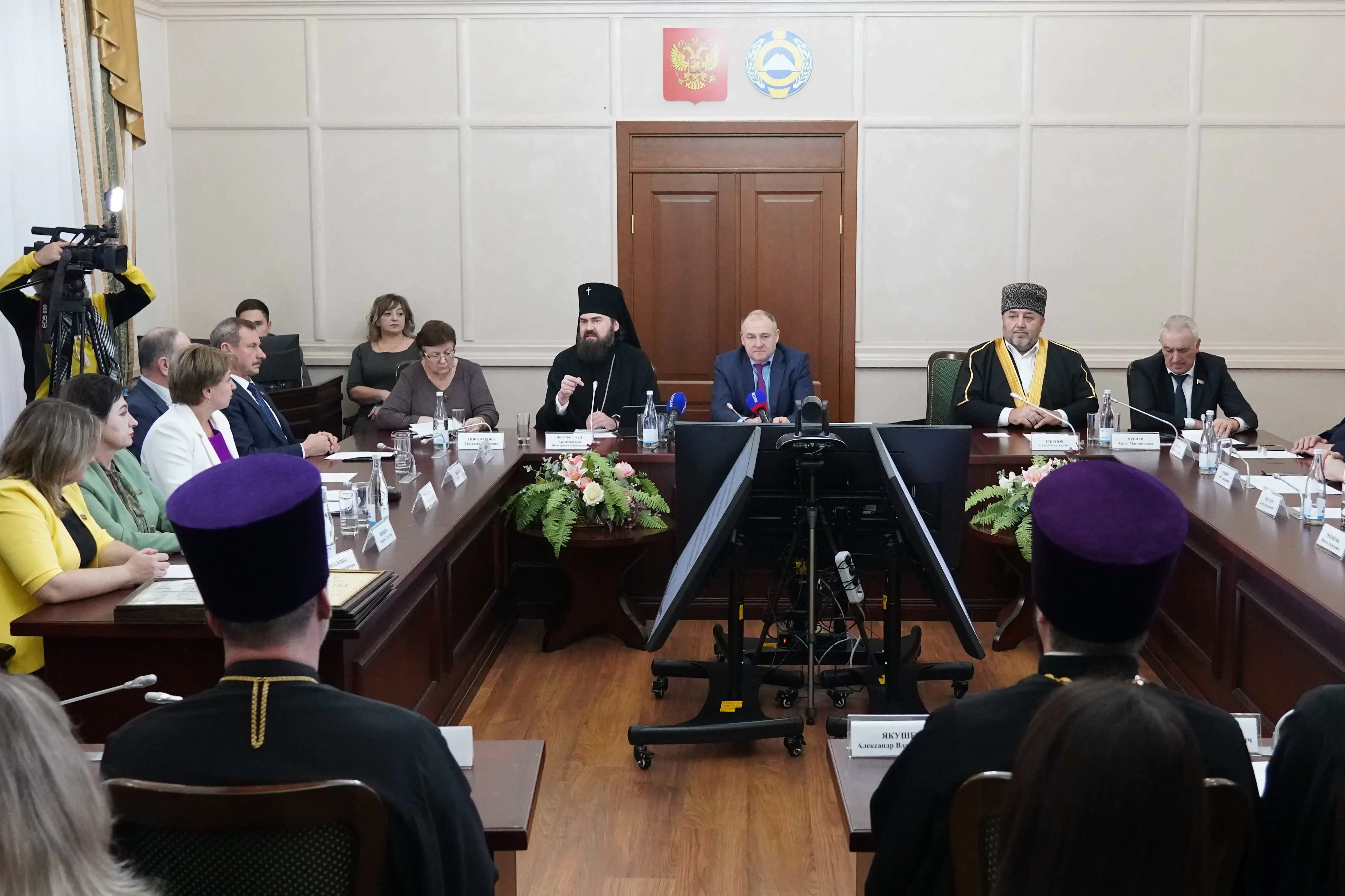 Парламентская Рождественская встреча состоялась в Черкесске