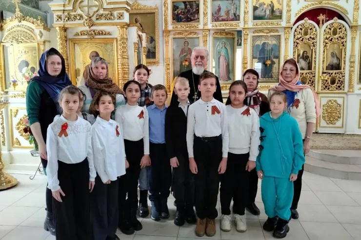 Воспитанники интерната узнали об устройстве храма
