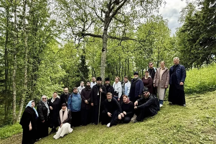 Паломники посетили остров Анзер